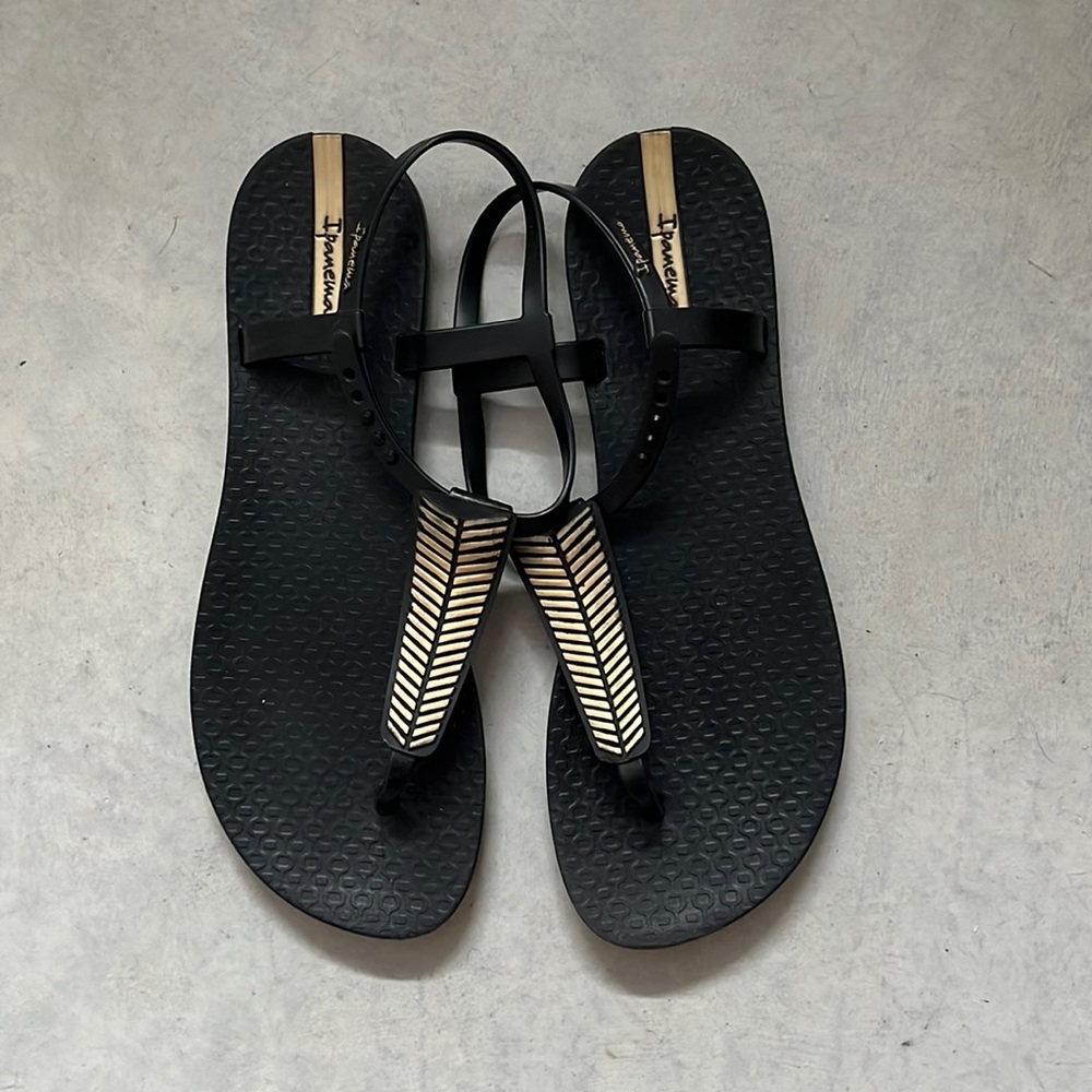 Ipanema sandals